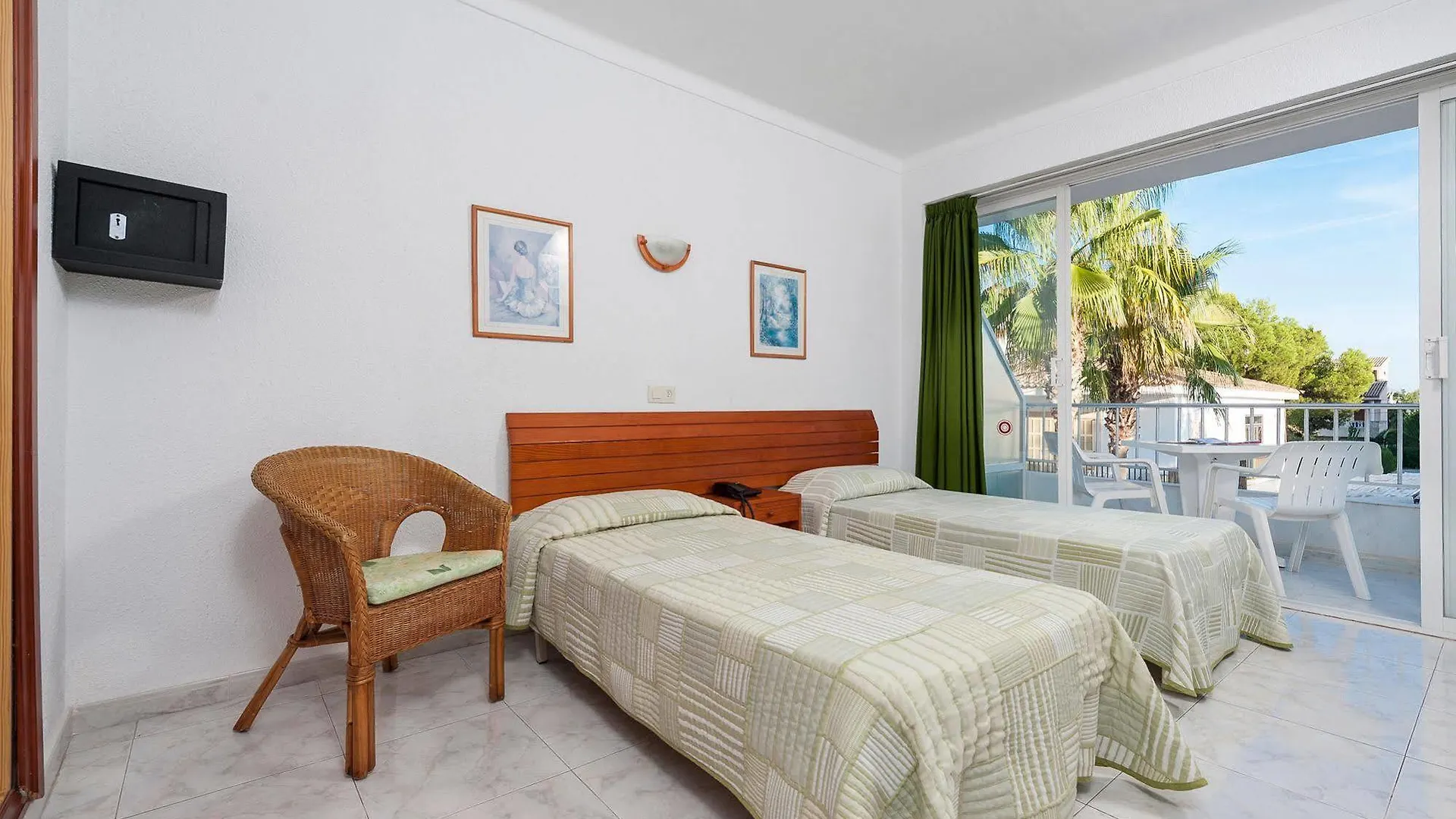 Aparthotel Africamar Can Picafort  3*, Can Picafort (Mallorca) Spagna